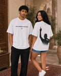 T-shirt blanc MarocGear Maroc 2026, design supporter avec slogan We Dream Higher et visuel premium dans un riad marocain.